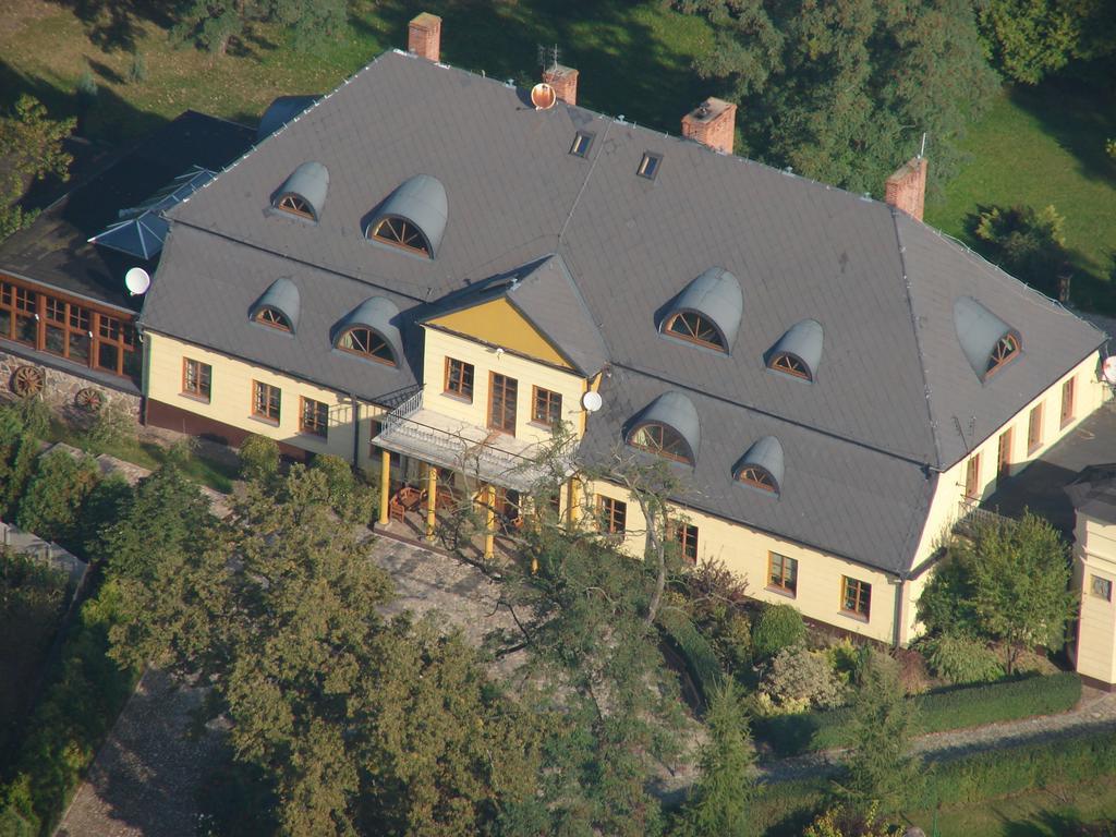 Dworek Pod Herbem Gądkowice エクステリア 写真